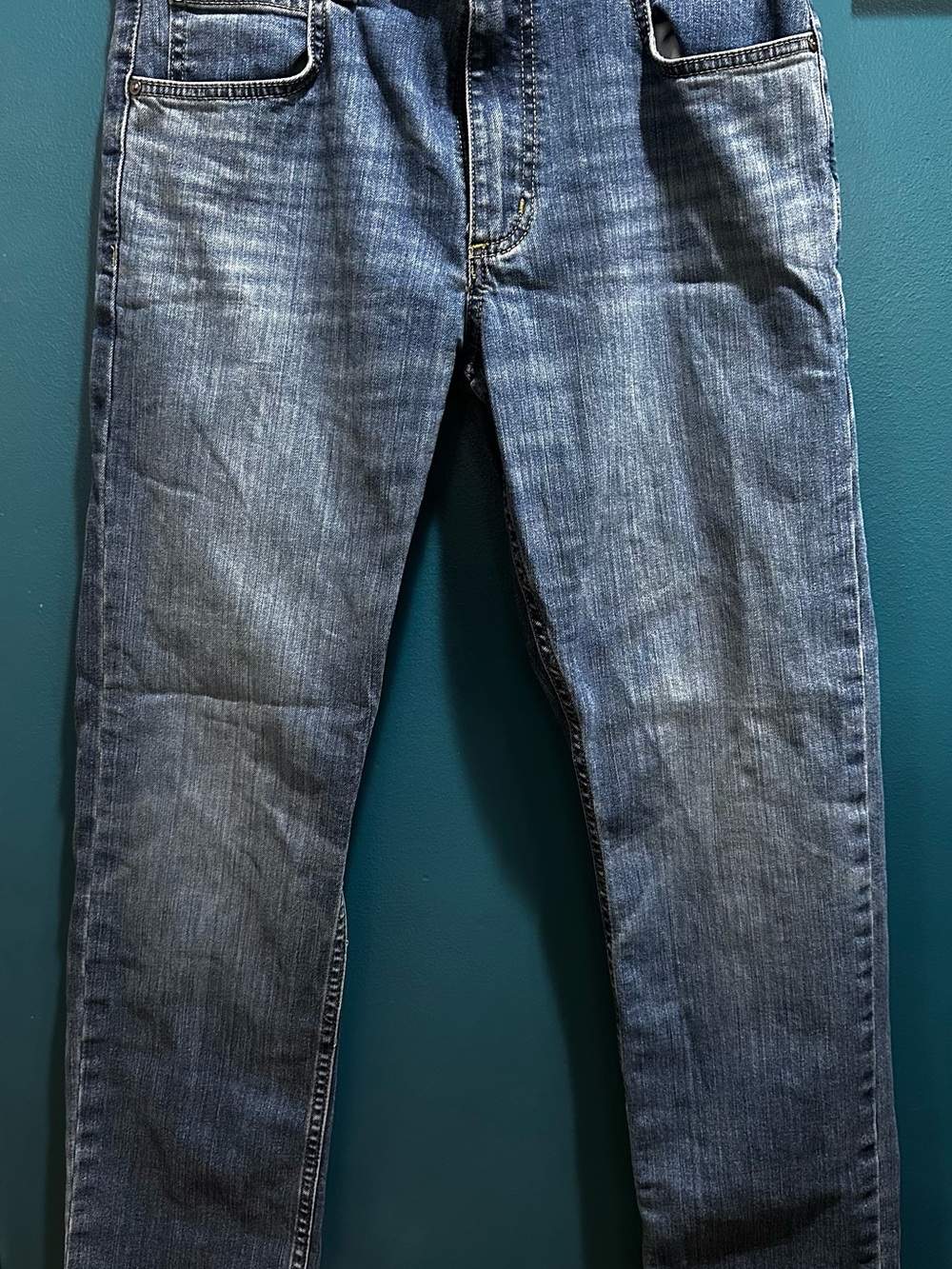 Carhartt Men's Slim Tapered Washed Blue Jeans